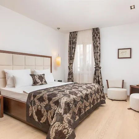 Hotel Marmont Heritage (adults Only) 4*