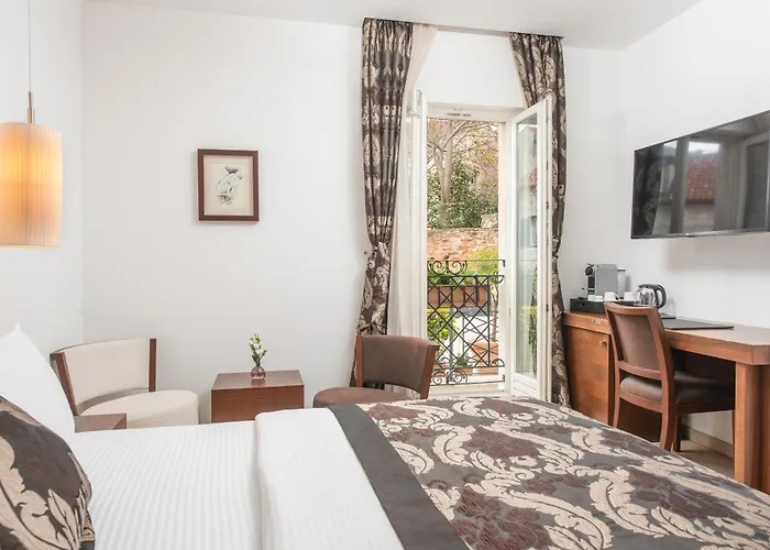فندق Marmont Heritage (adults Only) 4*