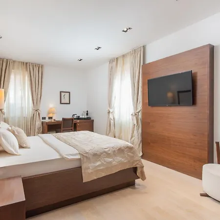 Hotel Marmont Heritage (adults Only) 4*
