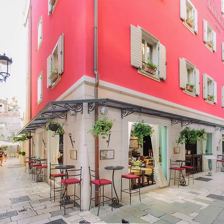 Отель Marmont Heritage (adults Only)