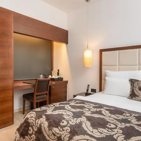 Hotel Marmont Heritage (adults Only) 4*