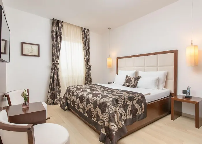 Hotel Marmont Heritage 4*